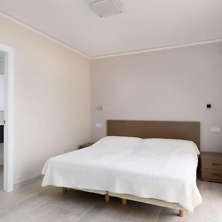 Sinfonia By On Travel Villa *